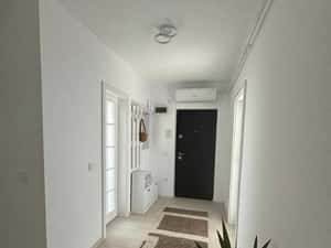 Inchiriez apartament 2 camere — miniatura 3