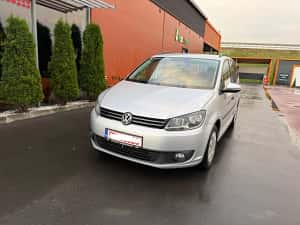 Vand / Schimb VW Touran Automat 1.6 tdi 2012 acum adus — miniatura 4