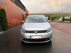 Vand / Schimb VW Touran Automat 1.6 tdi 2012 acum adus — miniatura 5