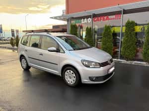Vand / Schimb VW Touran Automat 1.6 tdi 2012 acum adus — miniatura 10