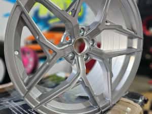 Jante Japan Racing / BMW / Audi / Mercedes / Dodge / Porsche / VW — miniatura 4