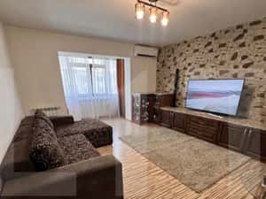 Apartament cu 3 camere decomandat - zona Parcul Mihai Eminescu
