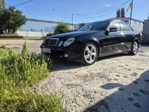 Mercedes E class — miniatura 3