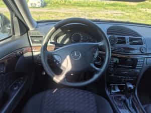 Mercedes E class — miniatura 7