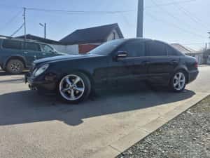 Mercedes E class — miniatura 8