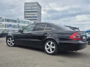Mercedes E class — miniatura 10
