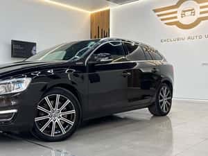 Volvo V60 4x4 hibrid, 215 CP, Automată, 238.000 km — miniatura 5