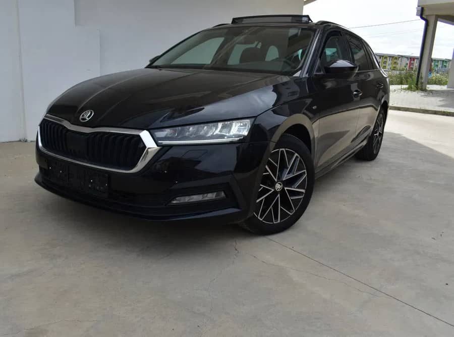 Skoda octavia 2.0 DSG  an 2022Full Panoramic Matrix Head-up  Masaj cam — fotografie 1 din 10