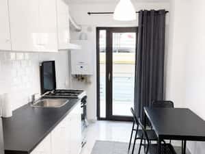 Apartament de 2 camere, decomandat, Moldova Mall, 65mp, 400 euro — miniatura 3