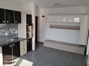 Inchiriez apartament — miniatura 2