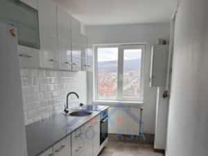 Apartament 2 camere decomandat, Cetate, zona bulevard — miniatura 5