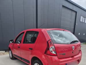 Dacia Sandero 1.5 diesel -A.C.-1500 euro !! — miniatura 3