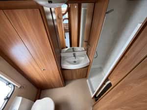 Rulota Swift Sprite Alpine 2013 Off camping Centrala Truma Acumulatort Boiler gaz cabina dus foarte usoara 1043/1164kg stare foarte buna — miniatura 6