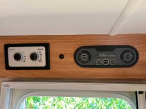 Rulota Swift Sprite Alpine 2013 Off camping Centrala Truma Acumulatort Boiler gaz cabina dus foarte usoara 1043/1164kg stare foarte buna — miniatura 8