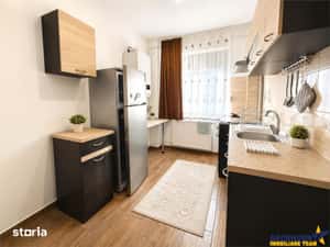 Apartament decomandat, zona Coresi, Tractorul, Brasov — miniatura 4