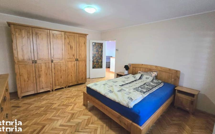 De închiriat apartament 3 camere Micro 16 Parter — fotografie 1 din 5