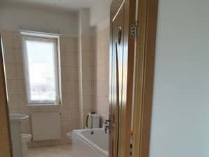 Inchiriez apartament 2 camere Burdujeni termen lung scurt mobilat — miniatura 6