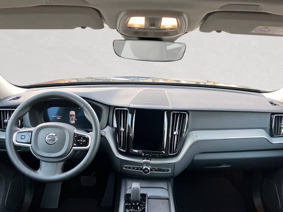 Volvo XC60 Automată 250 HP Benzină — fotografie 1 din 7
