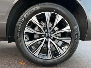 Volvo XC60 Automată 250 HP Benzină — miniatura 3