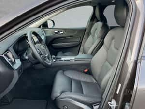 Volvo XC60 Automată 250 HP Benzină — miniatura 4