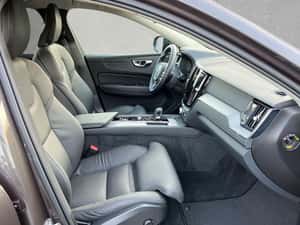 Volvo XC60 Automată 250 HP Benzină — miniatura 5