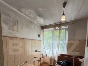 Apartament cu 2 camere, 51 mp, decomandat, zona Centrala — miniatura 3