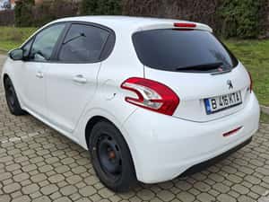 PEUGEOT 208 1,4 hdi style — miniatura 9