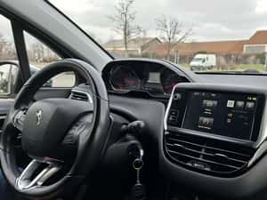 PEUGEOT 208 1,4 hdi style — miniatura 10