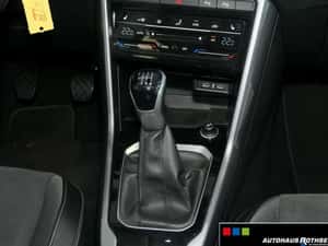 Volkswagen T-Roc 110 cp, 82.400 km, 19.741 EUR — miniatura 7