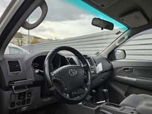 Toyota Hilux 2010, 4x4, automat, 12.500 EUR — miniatura 3