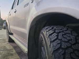 Toyota Hilux 2010, 4x4, automat, 12.500 EUR — miniatura 6