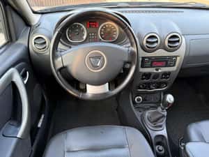 Dacia Duster 4x4 An fabricatie 11/2012 — miniatura 7