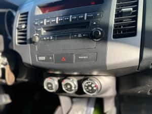 Vând Mitsubishi Outlander an fabricație 2011 — miniatura 7