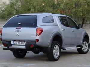 Mitsubishi l200/2.5d/Cutie super select/2007/136Cp/4 Usi/Blocant central — miniatura 4