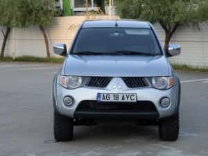 Mitsubishi l200/2.5d/Cutie super select/2007/136Cp/4 Usi/Blocant central — miniatura 9