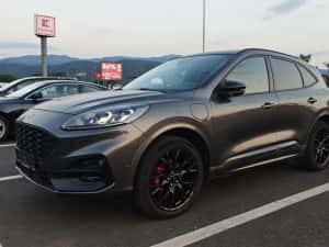 Ford Kuga Plug In Hybrid 2023 — miniatura 10