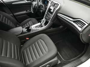 Ford Mondeo Automată 150 HP Diesel — miniatura 4
