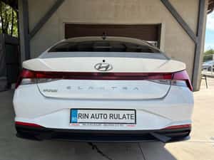 Hyundai Elantra sedan Motorizare 1.6 benzina 123CP cutie automata CVT — miniatura 6