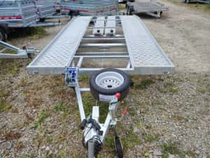Platforma - Trailer Auto4,5 sau 5 M, 2000-2700 kg aplecata spate — miniatura 10