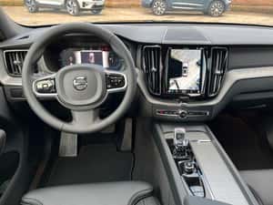 Volvo XC60 Hibrid 455 CP - Second Hand — miniatura 4