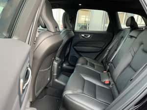 Volvo XC60 Hibrid 455 CP - Second Hand — miniatura 5