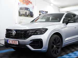 Volkswagen Touareg Automată 286 HP Diesel