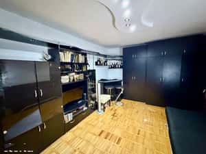 Apartament cu 2 camere, decomandat, pe Strada Cugir — miniatura 3