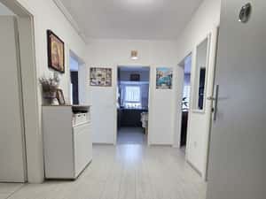 Apartament 2,5 camere 77 mp ,Parcare ,boxa Avantgarden 3 Brasov — miniatura 4