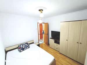 Inchiriere Apartament 3 Camere Decomandat Aparatorii Patriei-Gheorghe — miniatura 6