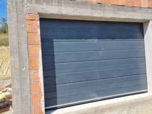 uși  de garaj rezidențiale cu cu ușa incadrata — miniatura 7