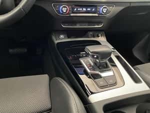 Audi Q5 Automată 299 HP Hibrid (B/E)