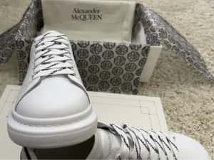 Adidasi Alexander Mcqueen Exposy albi negri piele naturala — miniatura 10
