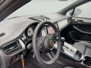 Porsche Macan 2024 în București — miniatura 5