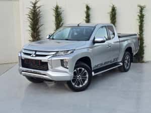 Mitsubishi L200 Mitsubishi L200 2020 4 locuri 4X4 IMPECABILA — miniatura 2
